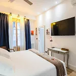 Gasthuis Boutique Caravan Cinema 4*