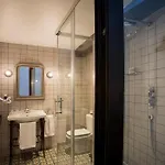Gasthuis Boutique Caravan Cinema