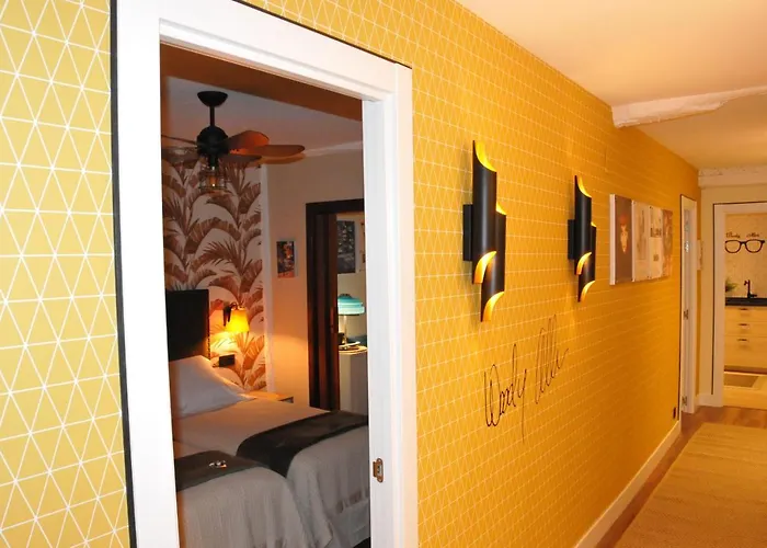 Boutique Caravan Cinema Гостьовий будинок