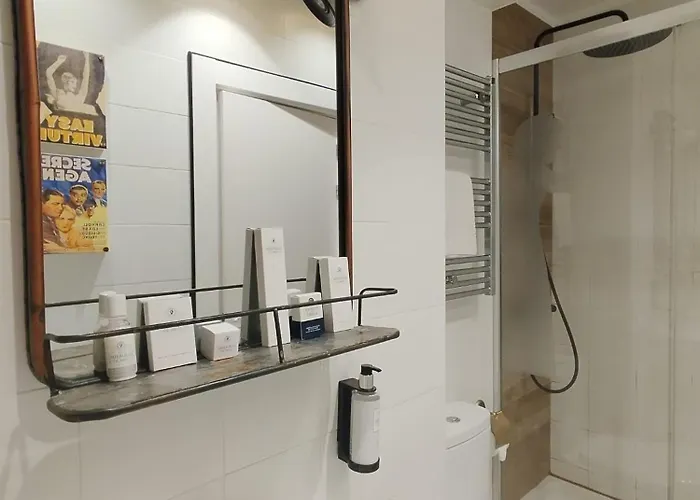 Boutique Caravan Cinema 4*