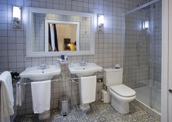 Boutique Caravan Cinema Гостьовий будинок Більбао