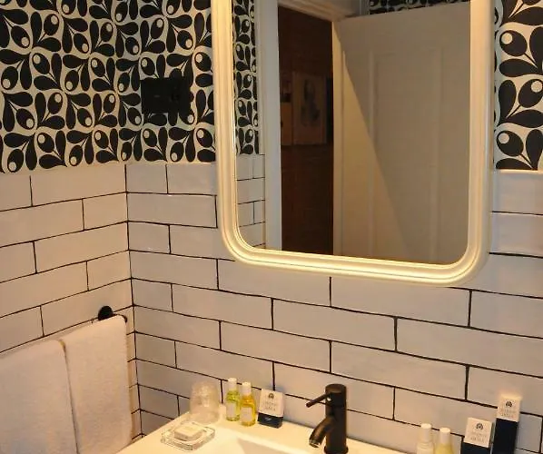 Affittacamere Boutique Caravan Cinema 4*