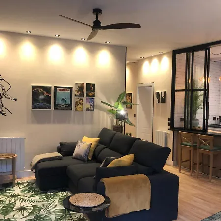 Boutique Caravan Cinema 4*
