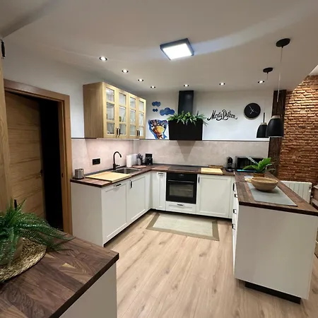 Boutique Caravan Cinema Bilbau