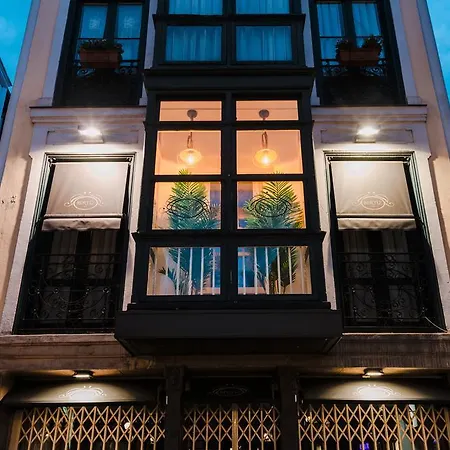 Maison d'hôtes Boutique Caravan Cinema 4*