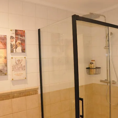 Boutique Caravan Cinema Maison d'hôtes 4*