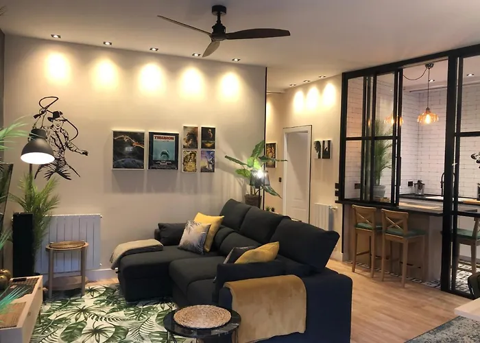 Boutique Caravan Cinema 4*