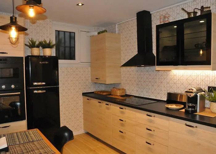 Gasthuis Boutique Caravan Cinema 4*