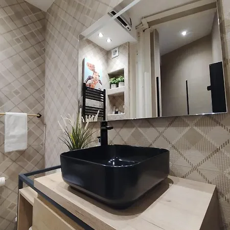 Boutique Caravan Cinema Gasthuis Bilbao