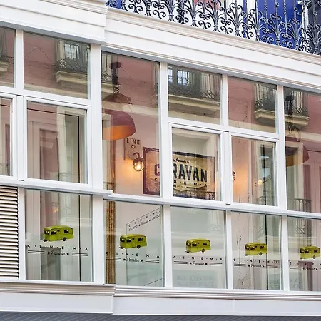 Gasthuis Boutique Caravan Cinema 4*